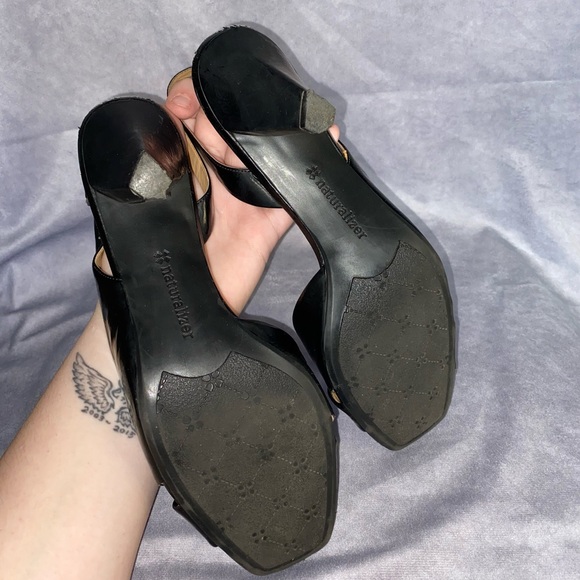 Heel strap kitten heel (approximately 2 inches) - Picture 3 of 3